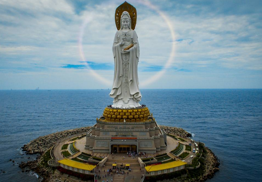 榮君集團共聚海南